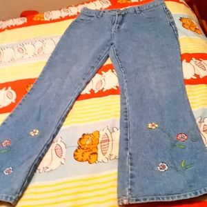 Vintage 70's,Flare Legs with Cute Floral Embroidery/Hippie Style,"MOM"Jeans 💐